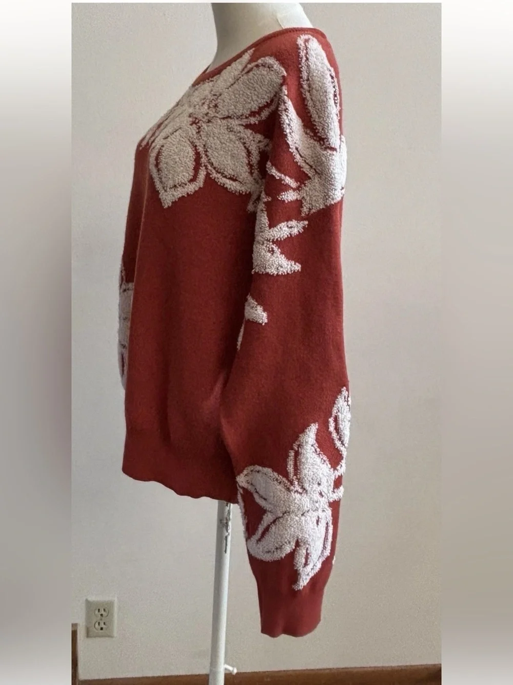 Nicole Miller Floral Boucle Sweater XL Rust Orange Textured Knit
